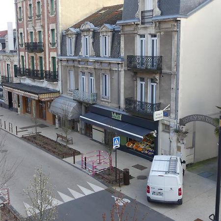 Le Puy De Dome - 1 Chambre - Clim Châtel-Guyon المظهر الخارجي الصورة